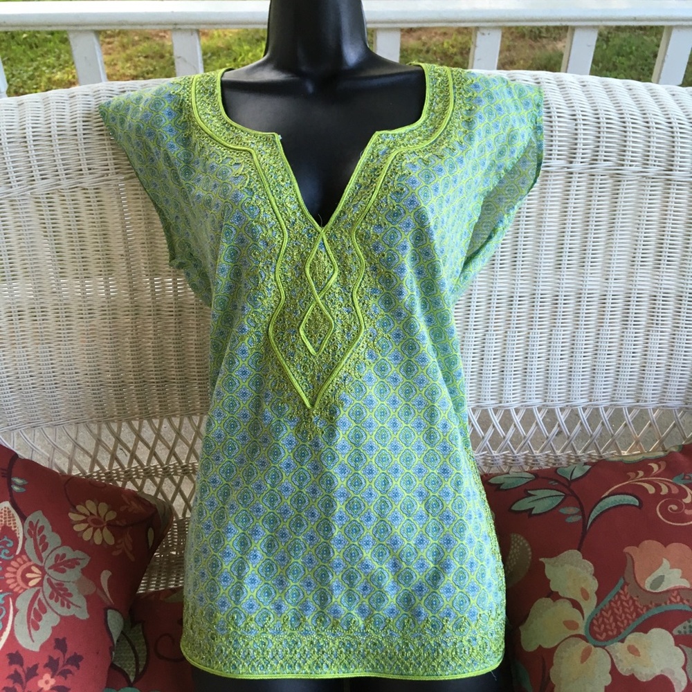New York &  Co. tunic top embroidered yoke size S vibrant green 100% cotton